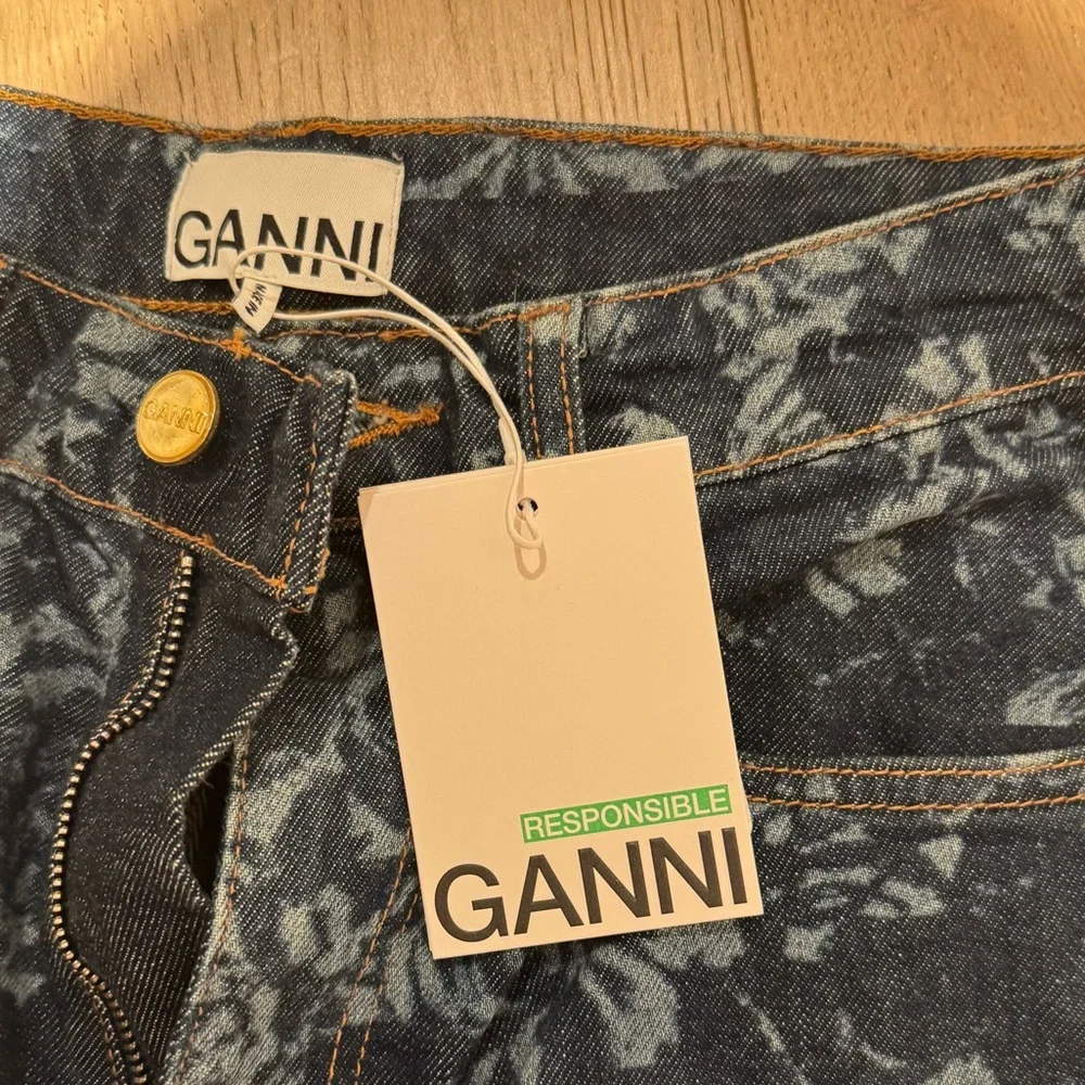 NWT GANNI blue laser bootcut jeans - 29